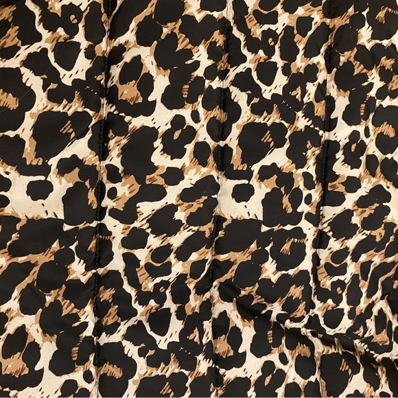 Cheetah Print Puffer Vest - Picture 5 of 5